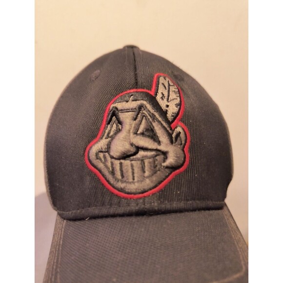 Fan Favorite Cleveland Indians Chief Wahoo  Black Gray Baseball Hat Adjustable - Picture 3 of 11